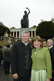 OB Dieter Reiter mit seiner Frau (©Foto: Ingrid Grossmann)